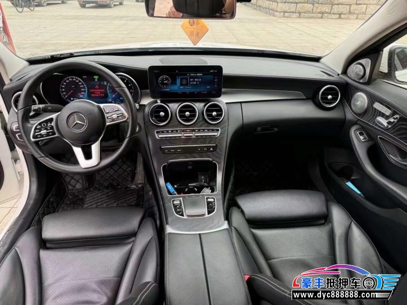 19年奔驰C轿车抵押车出售