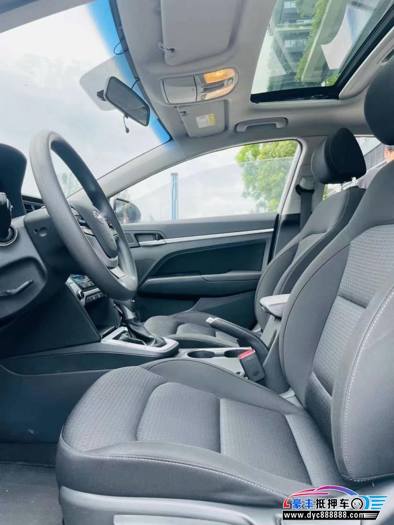 18年现代领动轿车抵押车出售