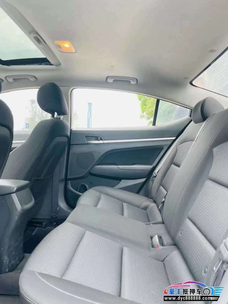 18年现代领动轿车抵押车出售