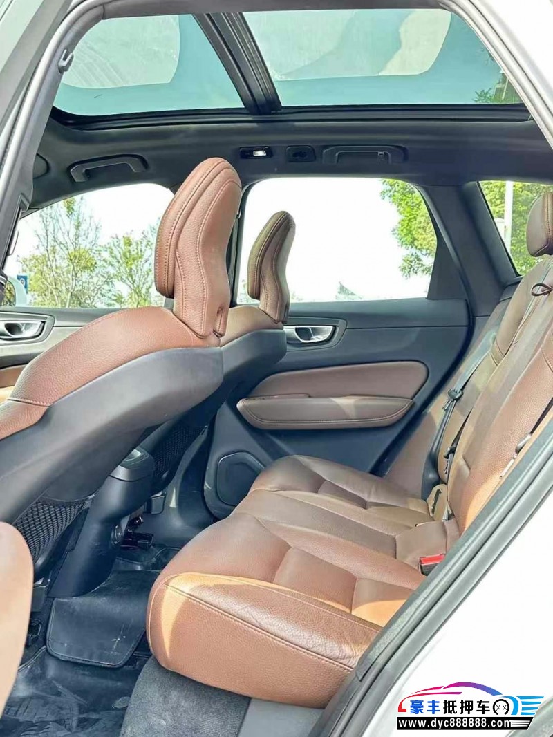 23年沃尔沃XC60轿车抵押车出售