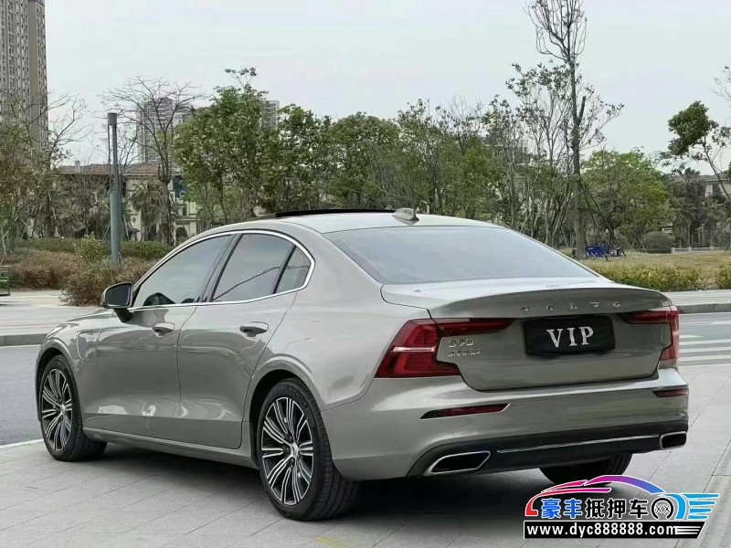 22年沃尔沃S60轿车抵押车出售