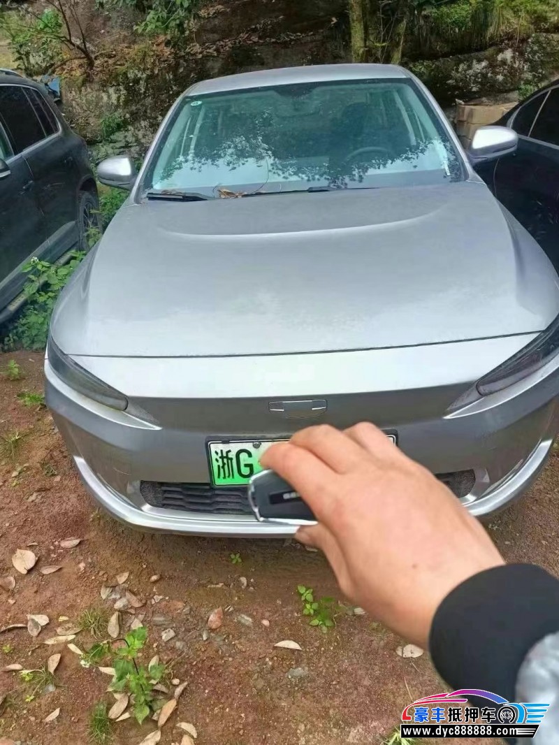 24年吉利几何轿车抵押车出售