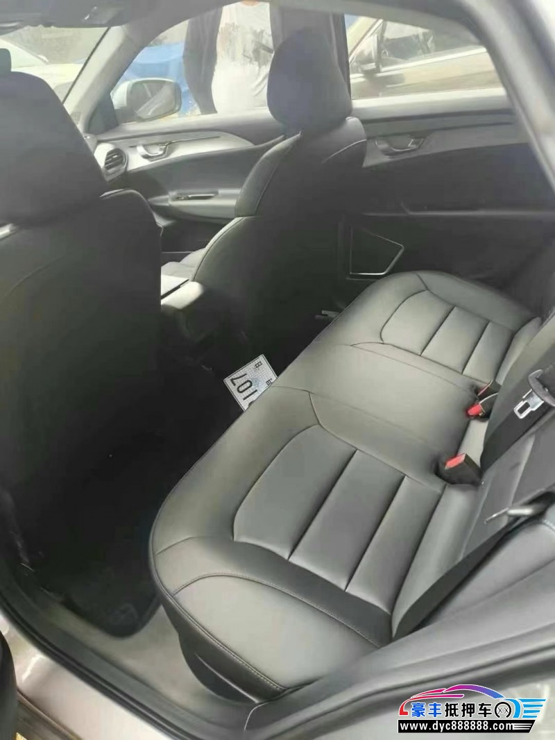 24年吉利几何轿车抵押车出售