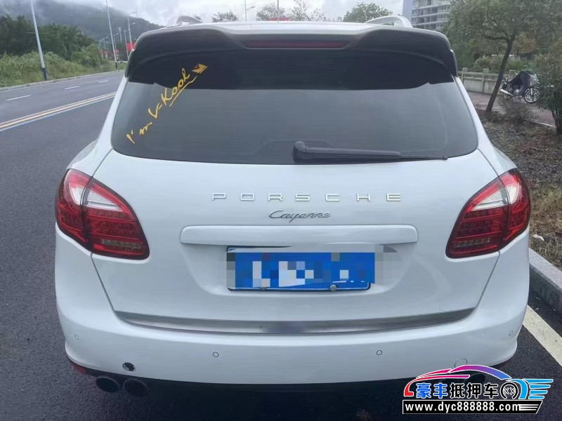 14年保时捷卡宴轿车抵押车出售