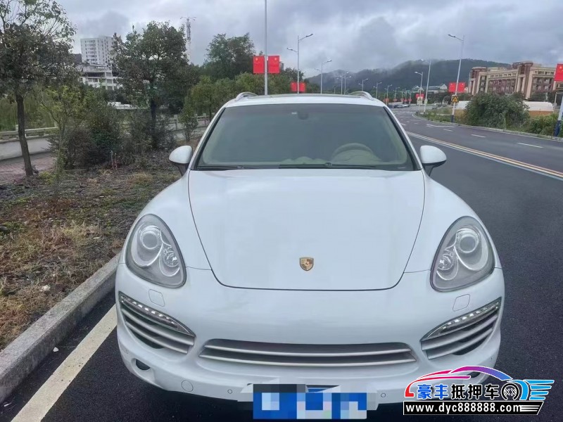 14年保时捷卡宴轿车抵押车出售