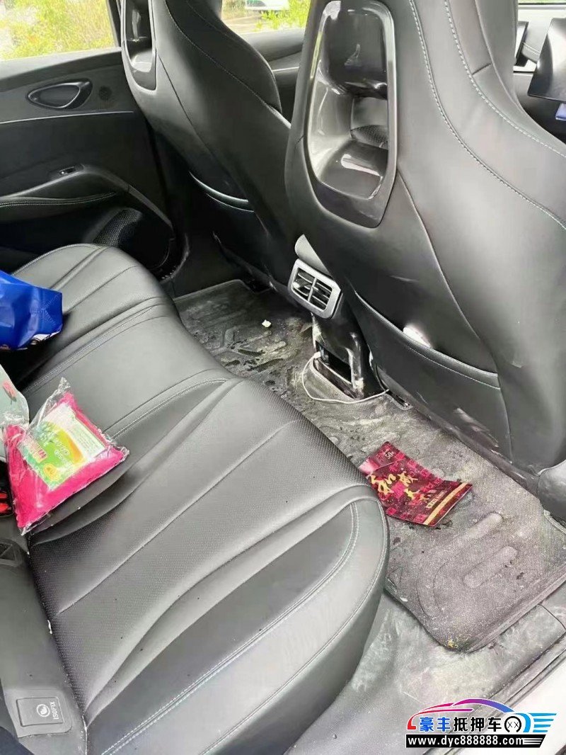 24年比亚迪海豹轿车抵押车出售