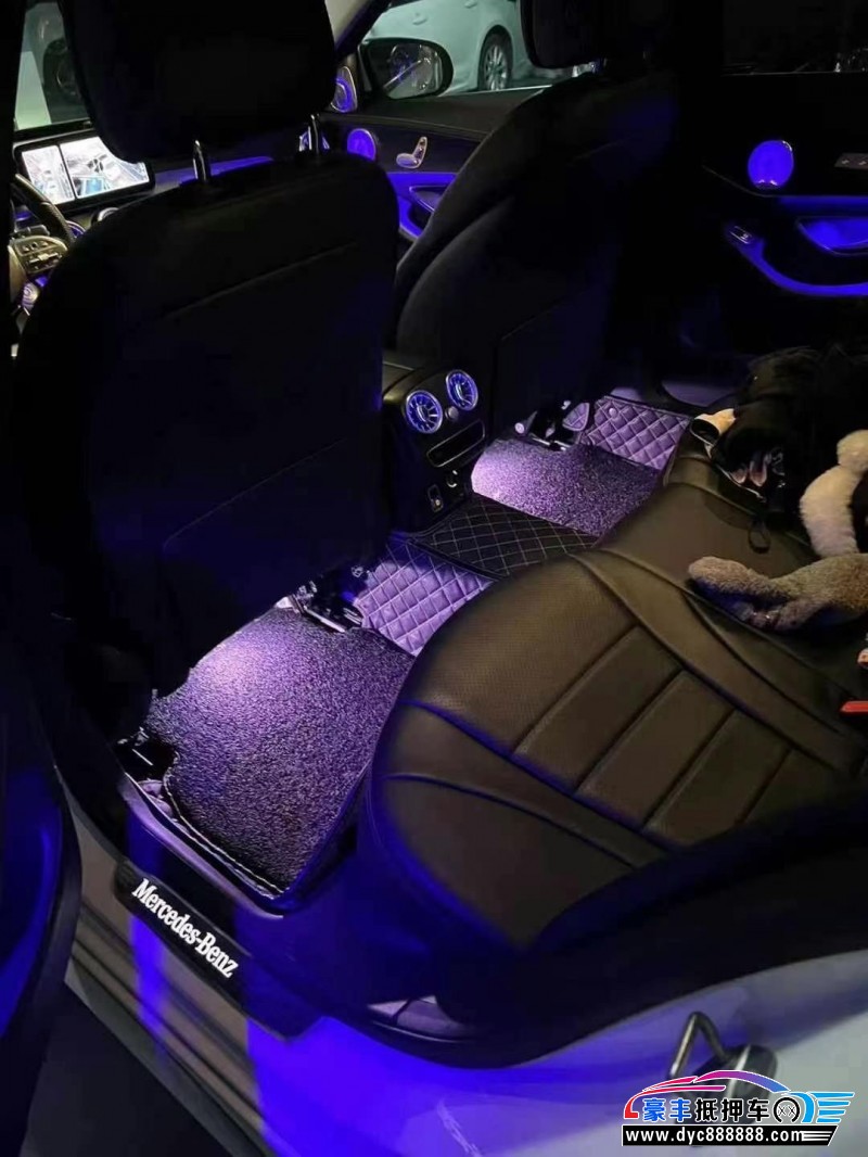 20年奔驰C轿车抵押车出售