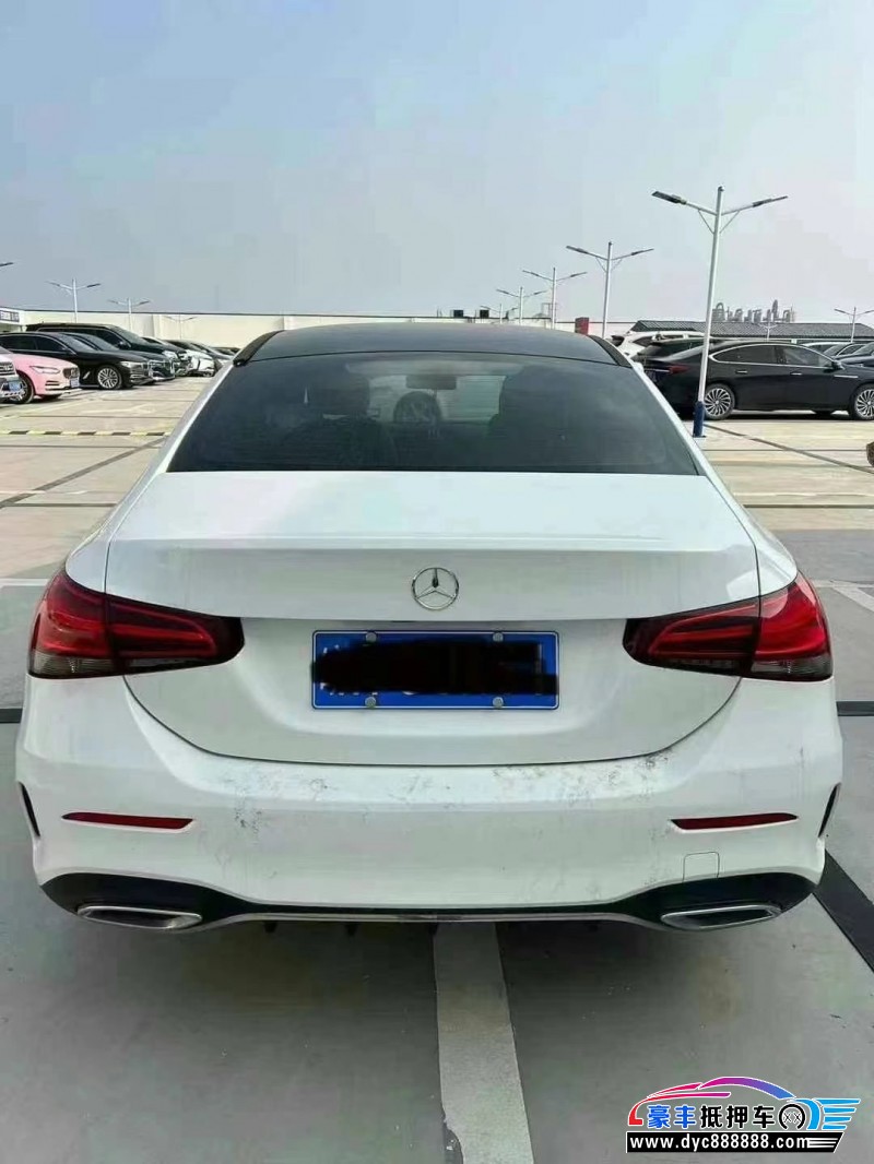 20年奔驰A轿车抵押车出售