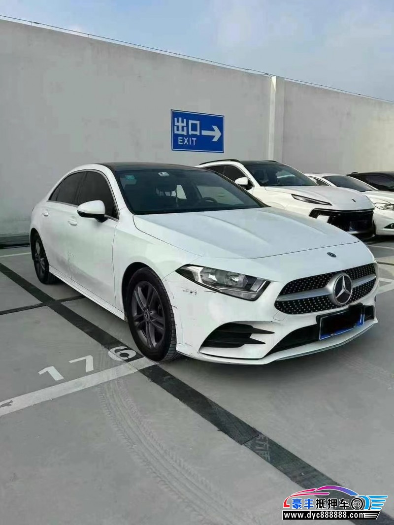 20年奔驰A轿车抵押车出售