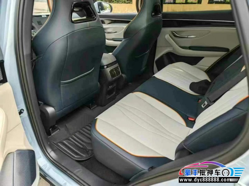 24年比亚迪宋轿车抵押车出售