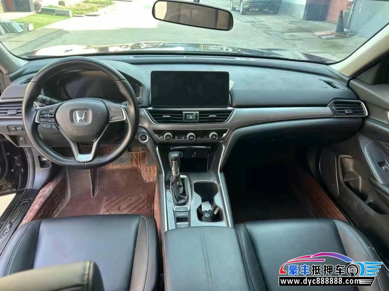 22年本田雅阁轿车抵押车出售
