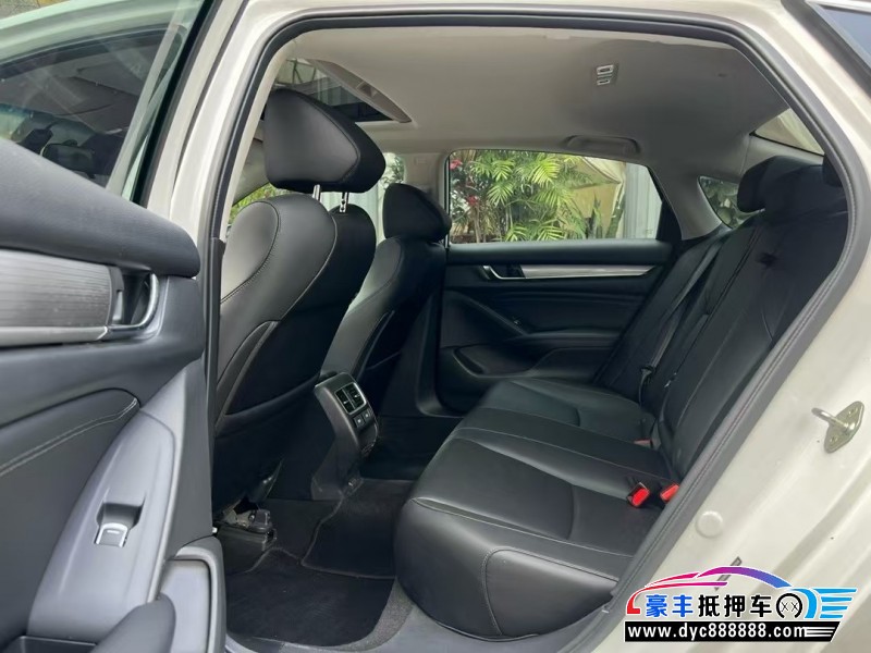 22年本田雅阁轿车抵押车出售