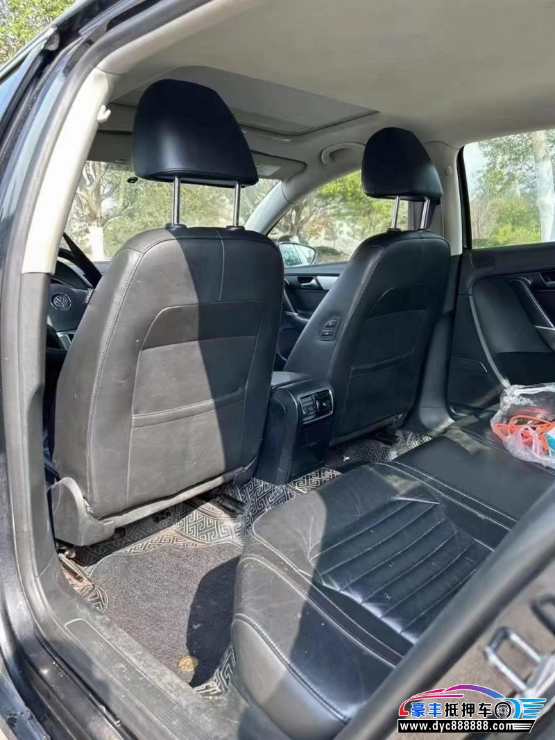 15年大众迈腾轿车抵押车出售