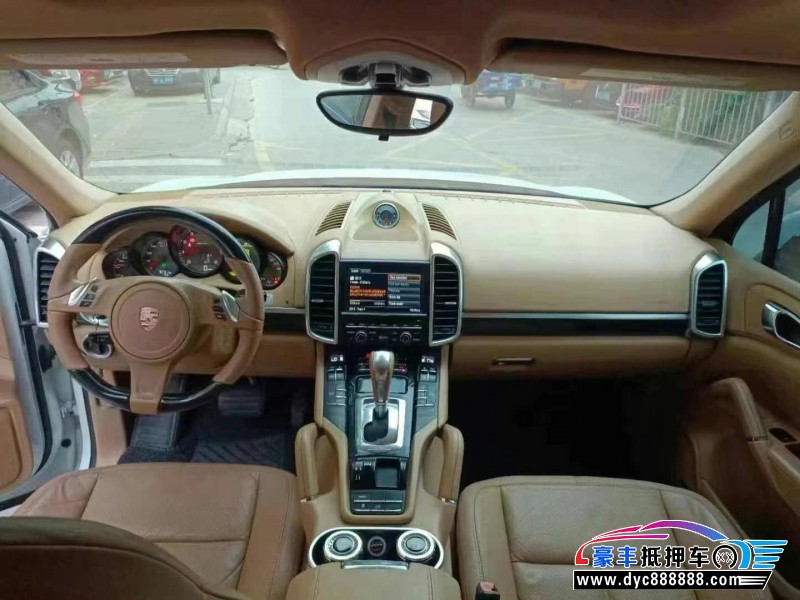 13年保时捷卡宴轿车抵押车出售
