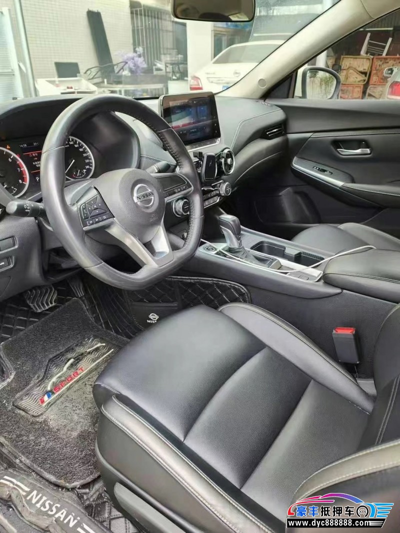 22年日产轩逸轿车抵押车出售