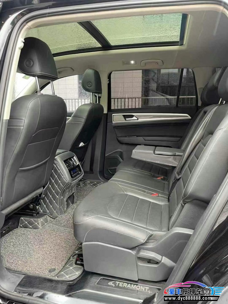 20年大众途昂轿车抵押车出售