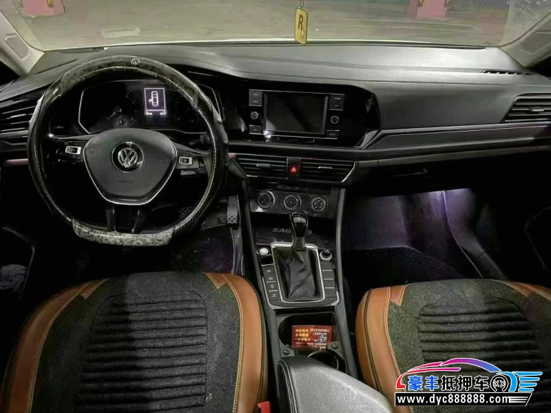 20年大众速腾轿车抵押车出售