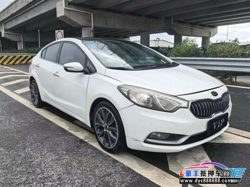 13年起亚K3轿车抵押车出售