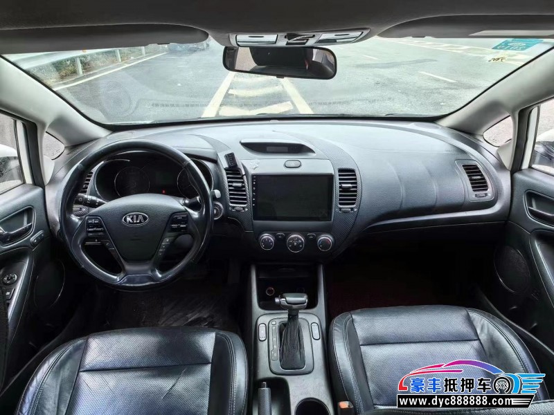 13年起亚K3轿车抵押车出售