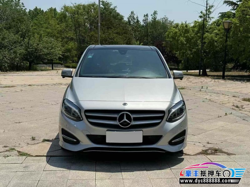 18年奔驰B轿车抵押车出售