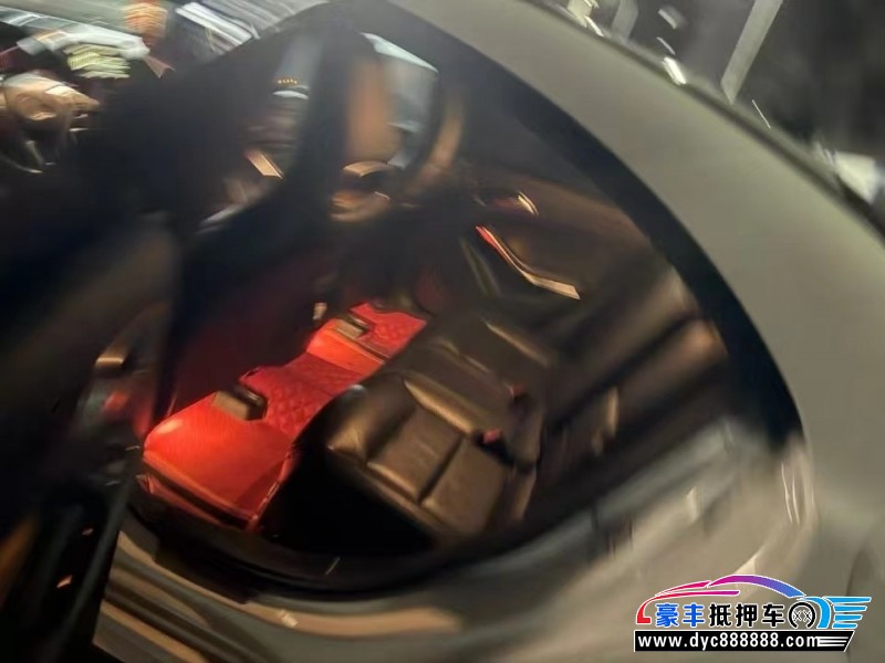 14年奔驰CLA轿车抵押车出售