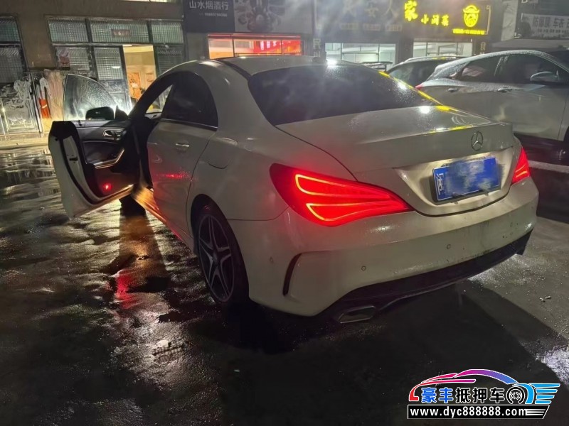 14年奔驰CLA轿车抵押车出售