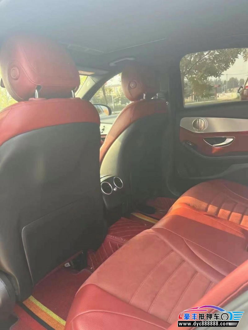 18年奔驰C轿车抵押车出售