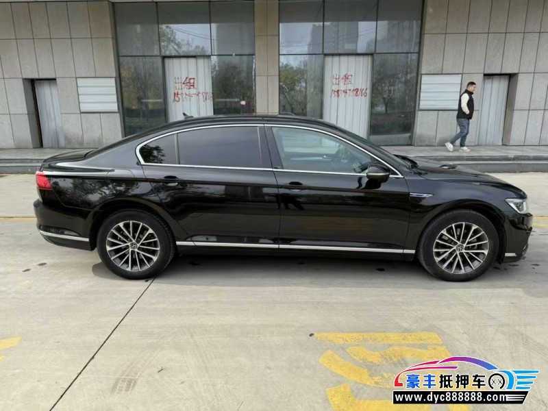 22年大众迈腾轿车抵押车出售