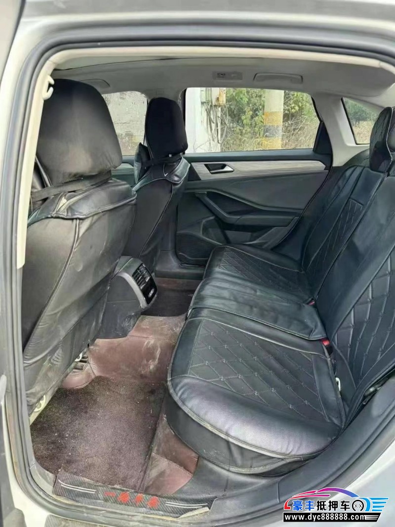 22年大众速腾轿车抵押车出售