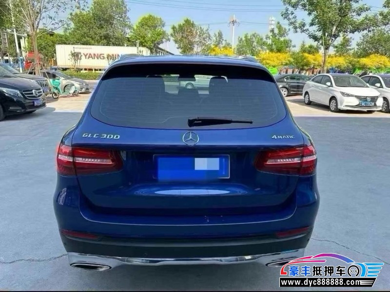 18年奔驰GLC轿车抵押车出售