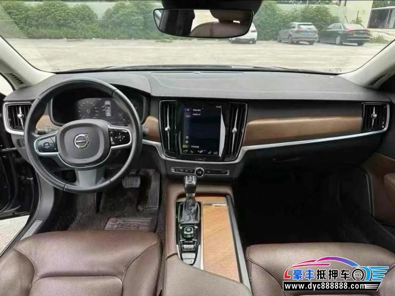 20年沃尔沃S90轿车抵押车出售