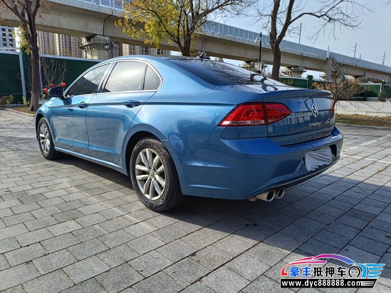 15年大众凌渡轿车抵押车出售