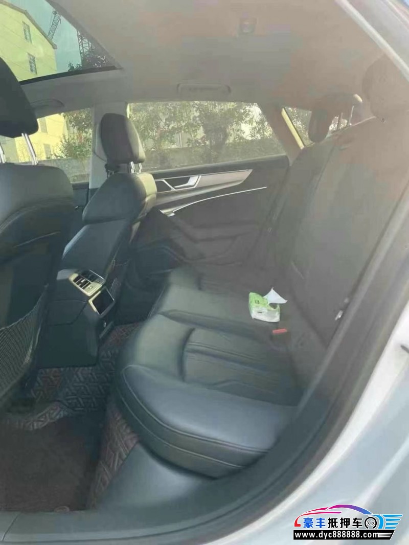 22年奥迪A7轿车抵押车出售