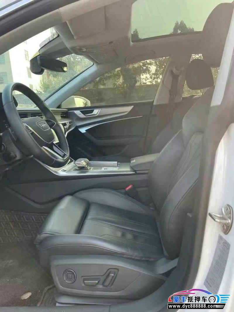 22年奥迪A7轿车抵押车出售