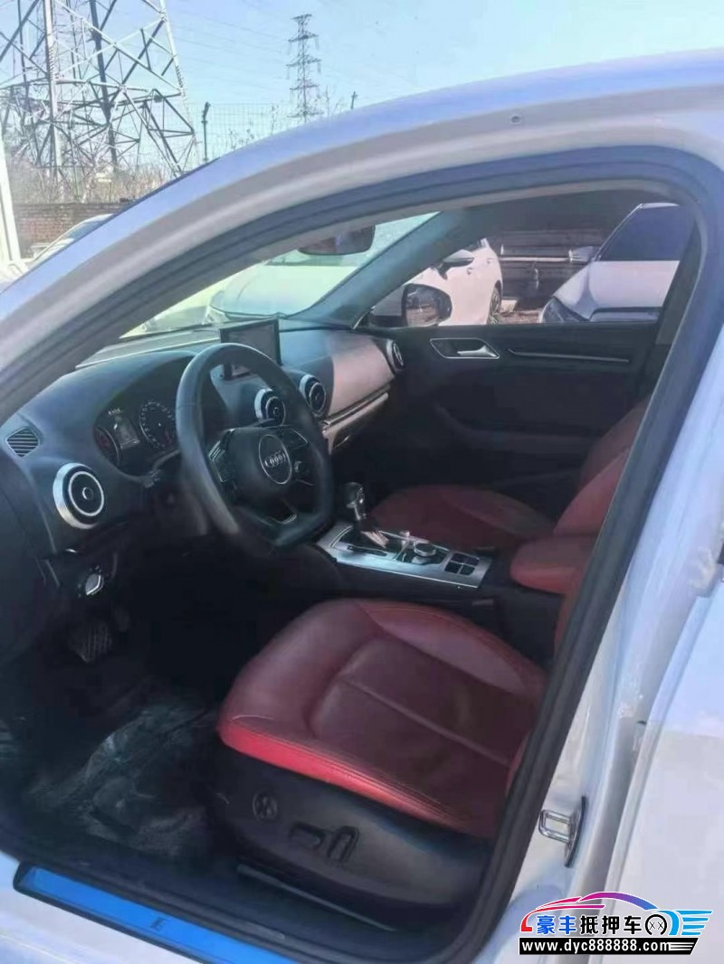 18年奥迪A3轿车抵押车出售