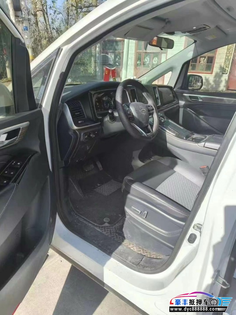 22年传祺M8轿车抵押车出售