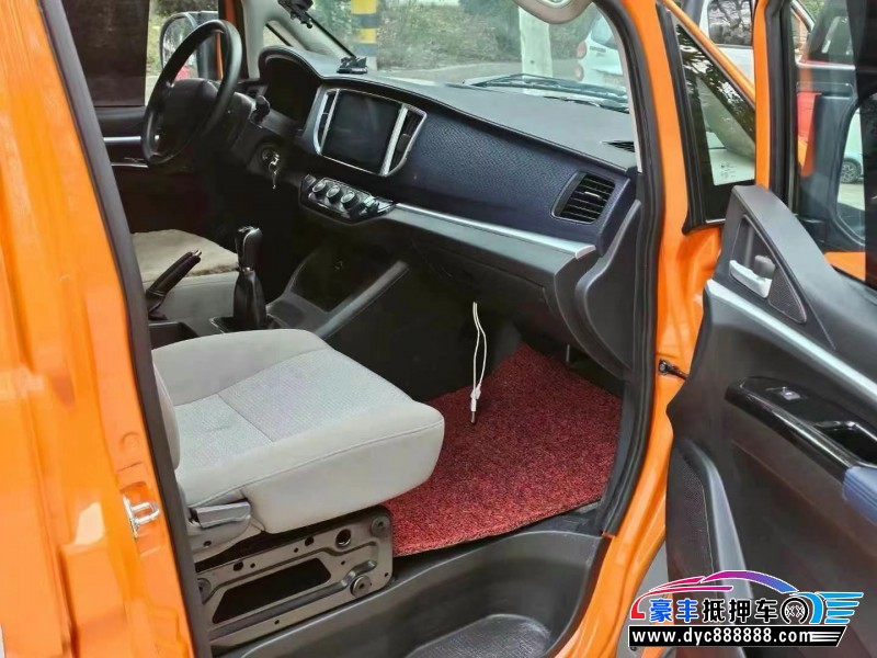 22年东风风行菱智轿车抵押车出售