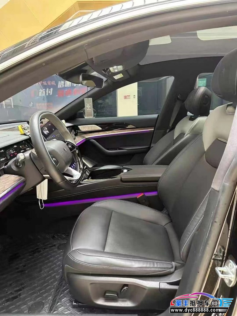 23年哪吒S轿车抵押车出售