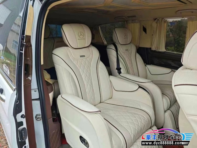 20年奔驰威霆轿车抵押车出售