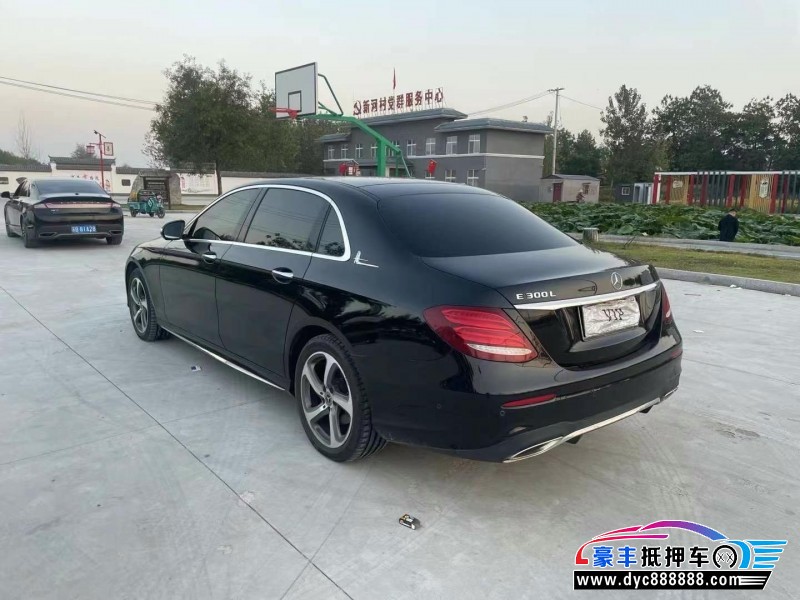 18年奔驰E轿车抵押车出售
