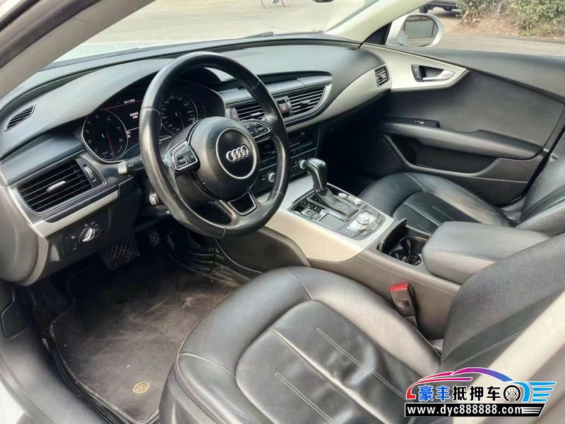 17年奥迪A7轿车抵押车出售