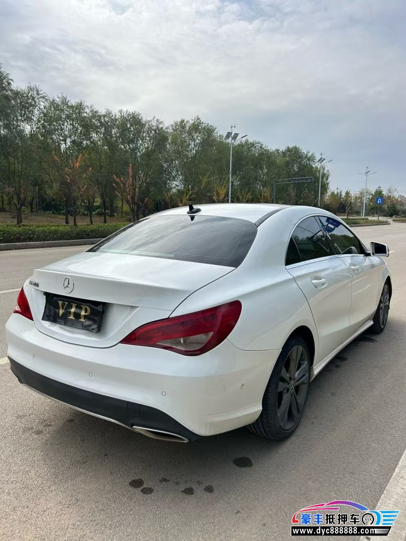 18年奔驰CLA轿车抵押车出售