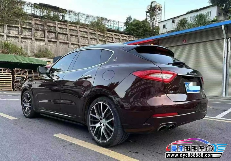 18年玛莎拉蒂莱万特轿车抵押车出售