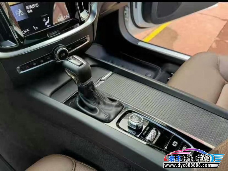 21年沃尔沃S60轿车抵押车出售