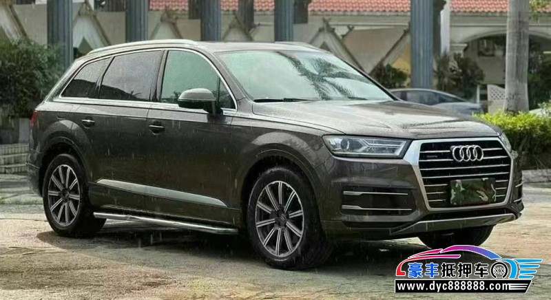 17年奥迪Q7轿车抵押车出售