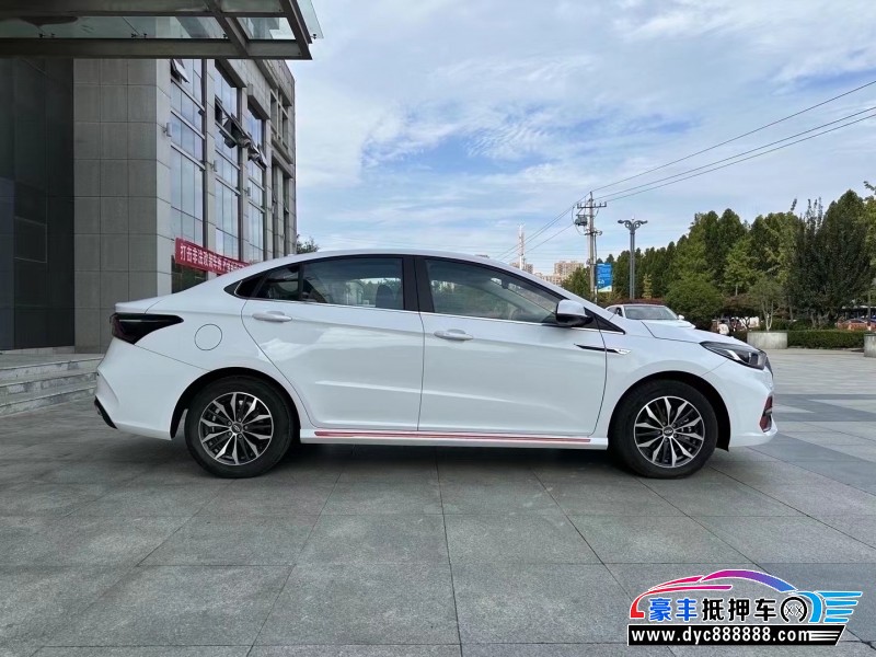 23年奇瑞艾瑞泽5轿车抵押车出售