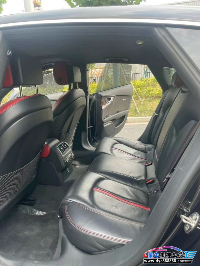 18年奥迪A7轿车抵押车出售