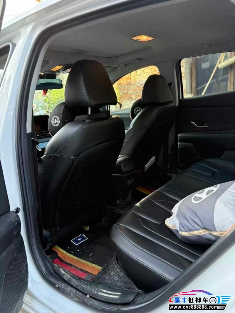 20年现代伊兰特轿车抵押车出售