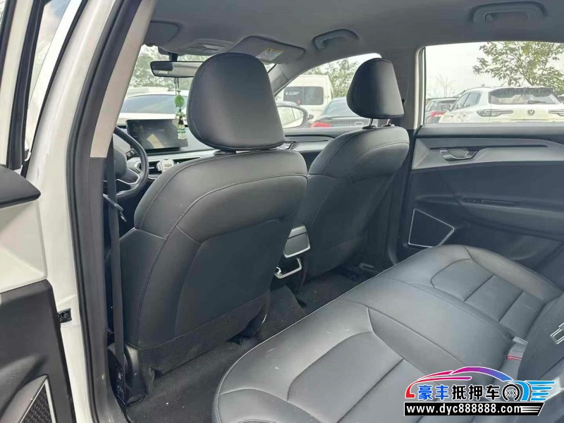 24年吉利几何轿车抵押车出售