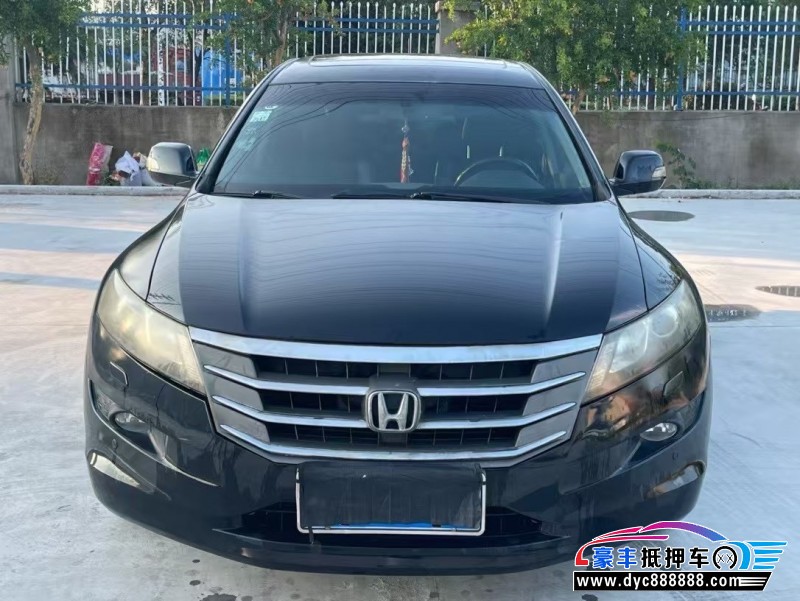 13年本田歌诗图轿车抵押车出售